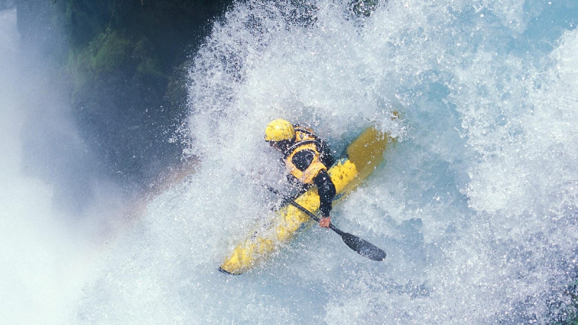 利物浦安菲尔德上演进球大战 萨拉赫帽子戏法帮助球队逆转，安菲尔德球场扩建6万人